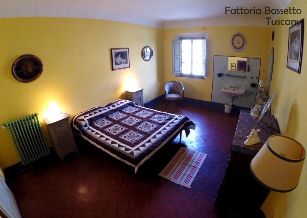 Bassetto Guesthouse & Apartments Чертальдо Номер фото