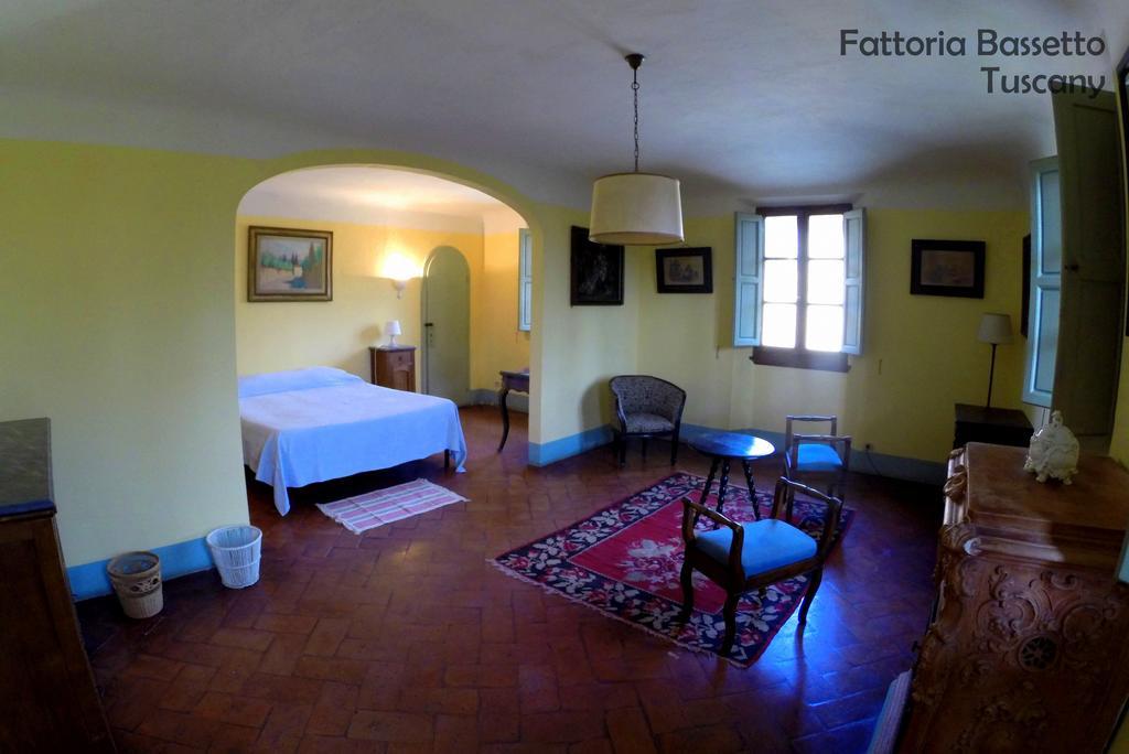 Bassetto Guesthouse & Apartments Чертальдо Номер фото