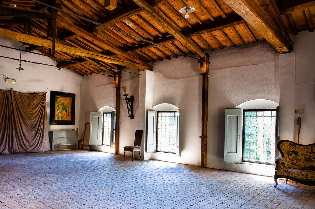 Bassetto Guesthouse & Apartments Чертальдо Екстер'єр фото